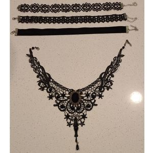 A pack of four chokers